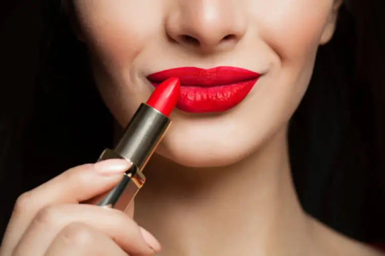 5 Fakta Unik Lipstik Matte, Kenapa Bisa Tahan Lama di Bibir?