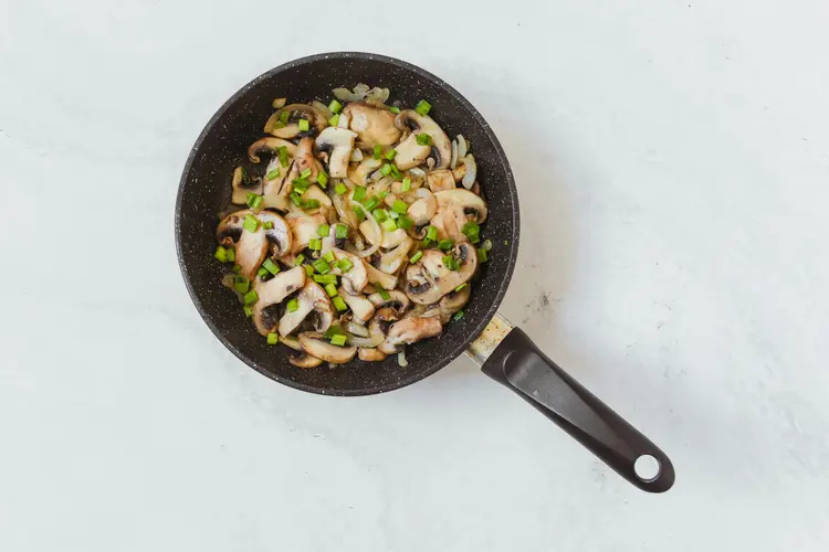 Upgrade Alat Masak! Kenapa Panci Keramik Wajib Ada di Dapur?