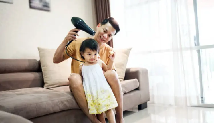 Panduan Praktis Mengeringkan Rambut Anak dengan Hair Dryer
