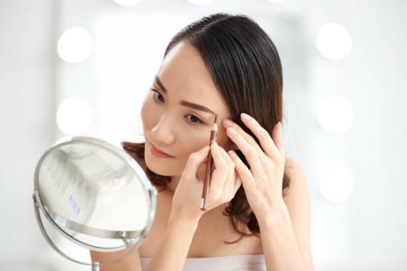 mengisi alis - pensil alis potret stok, foto, &amp; gambar bebas royalti