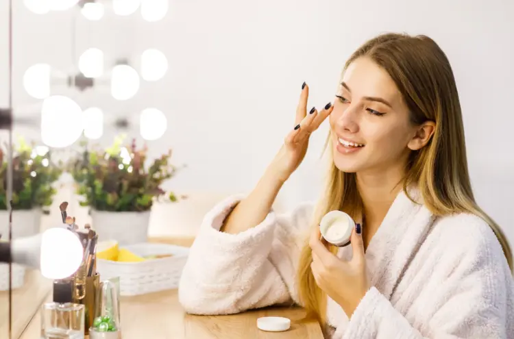 Urutan Skincare Malam yang Benar Agar Kulit Wajah Sehat Selalu