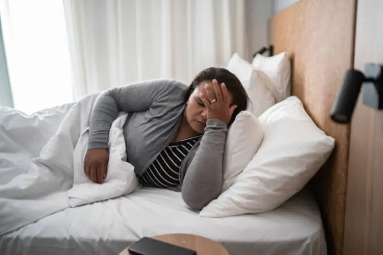5 Akibat Tidur Salah Bantal yang Jarang Orang Tahu