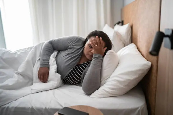 5 Akibat Tidur Salah Bantal yang Jarang Orang Tahu