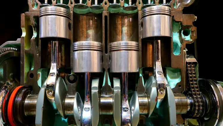 Kenapa Mesin Perlu Dibersihkan? Ini Manfaat Engine Degreaser untuk Kendaraan