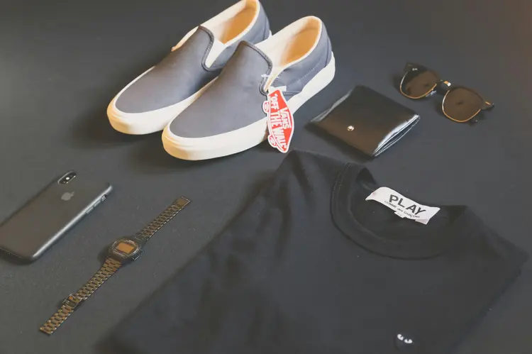 Rahasia Tampil Cepat & Rapi Saat Terburu-buru? Cukup Pakai Sneakers Slip On Ini