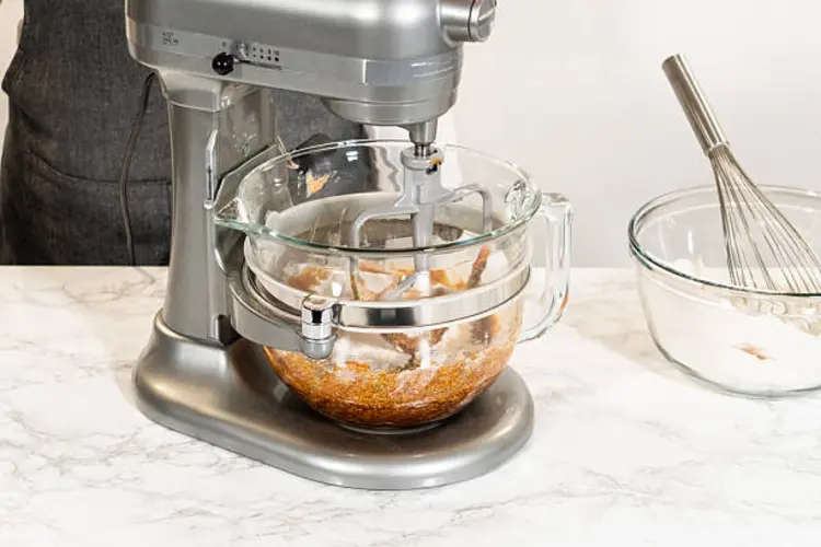 Punya Masalah dengan Stand Mixer Kamu? Yuk Kenali Bagian yang Sering Bermasalah