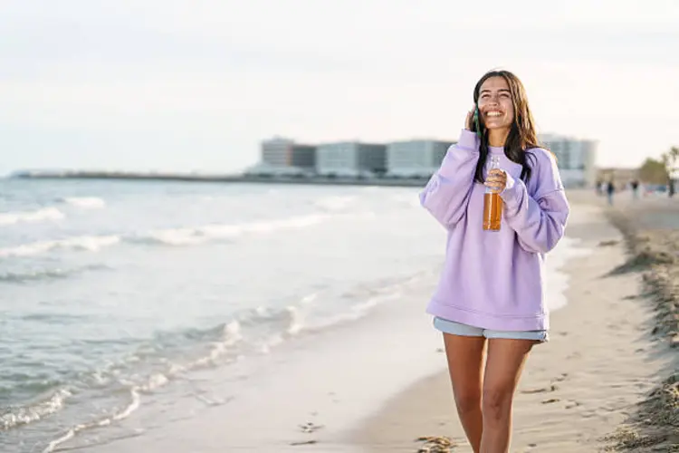 5 Cara Tampil Stylish dengan Sweater Wanita Longgar, Sudah Tahu Belum?