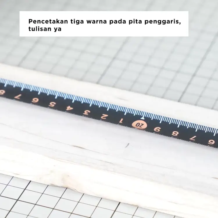 Deli Tools Meteran Tukang Besi / Measuring Tape 3 Meter HT8X1X