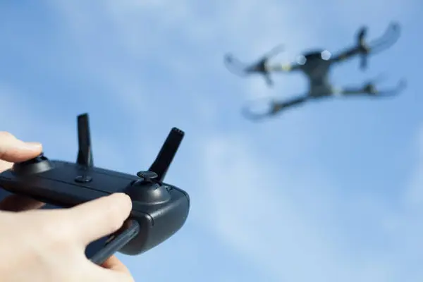 Tips Menerbangkan Drone Dengan Aman Bagi Pengguna Pemula