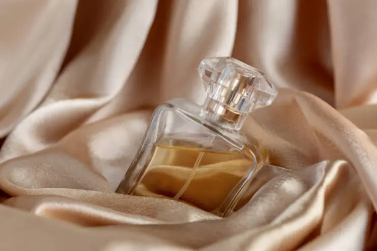 5 Cara Pilih Parfum yang Wanginya Tahan Lama Sesuai Karakter Kamu
