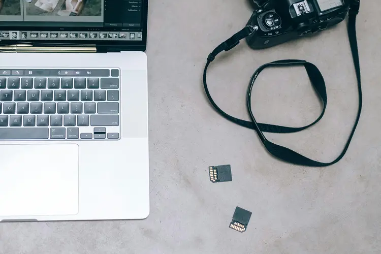 Jangan Panik! Ini Trik Jitu Mengatasi SD Card Kamera yang Tidak Terbaca Tanpa Format