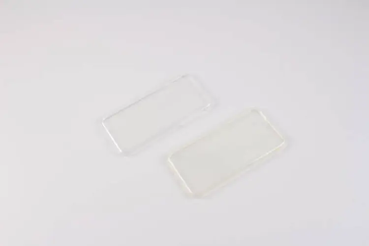 Case HP yang Bening Suka Cepat Menguning? Ternyata Ini Penyebabnya