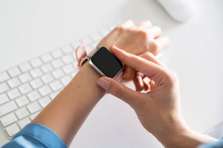 Biar Nggak Zonk, Begini Cara Memilih Smartwatch 100 Ribuan yang Tepat!