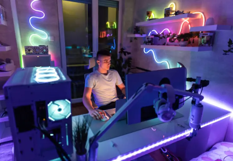 Gaming Room Kurang Keren? Tambahkan Smart LED Strip Aja!