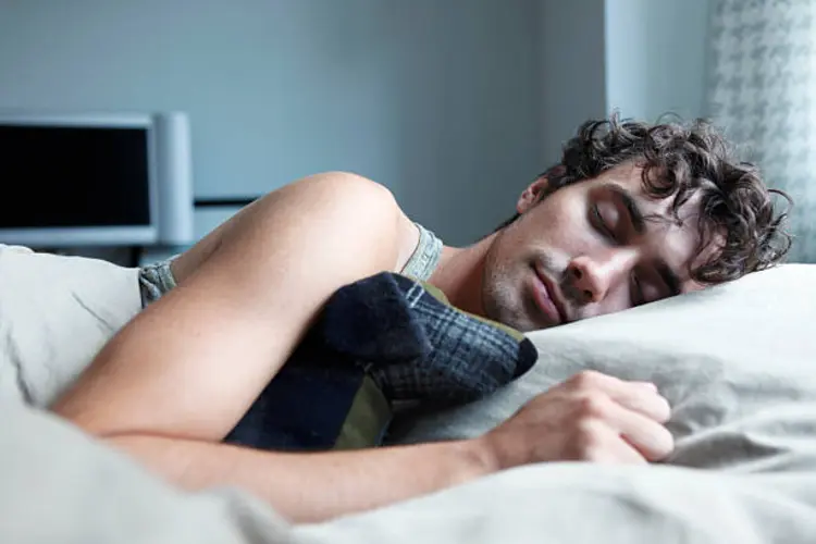 3 Posisi Tidur yang Benar agar Terhindar Sakit Punggung, Perhatikan Posisi Bantalnya!