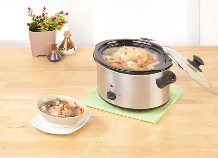 Ingin Masak Cepat Tanpa Banyak Peralatan? Coba Gunakan Panci Listrik!