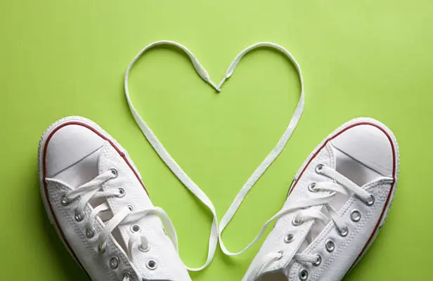 Jenis-Jenis Aksesoris Sepatu yang Bikin Gaya Makin Stylish dan Nyaman Dipakai