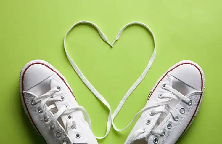 Jenis-Jenis Aksesoris Sepatu yang Bikin Gaya Makin Stylish dan Nyaman Dipakai