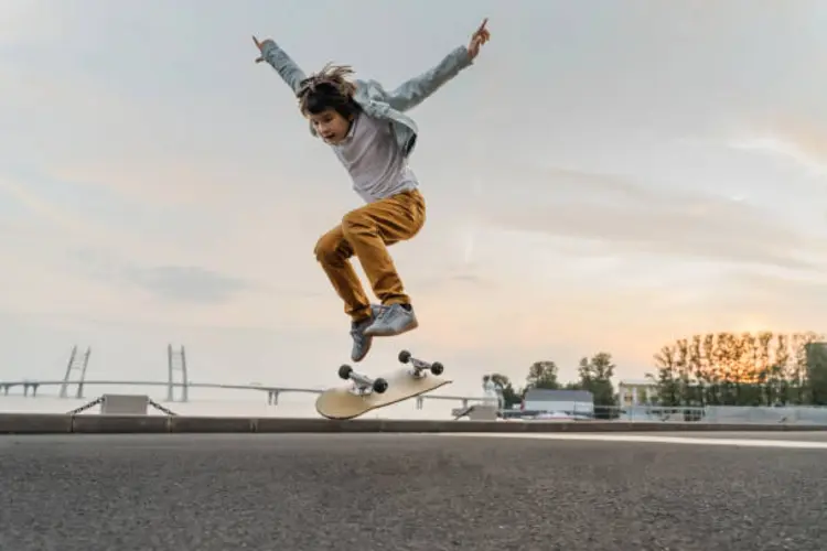 Bukan Sekedar Mainan, Skateboard Bisa Jadi Cara Seru Bikin Anak Aktif dan Percaya Diri