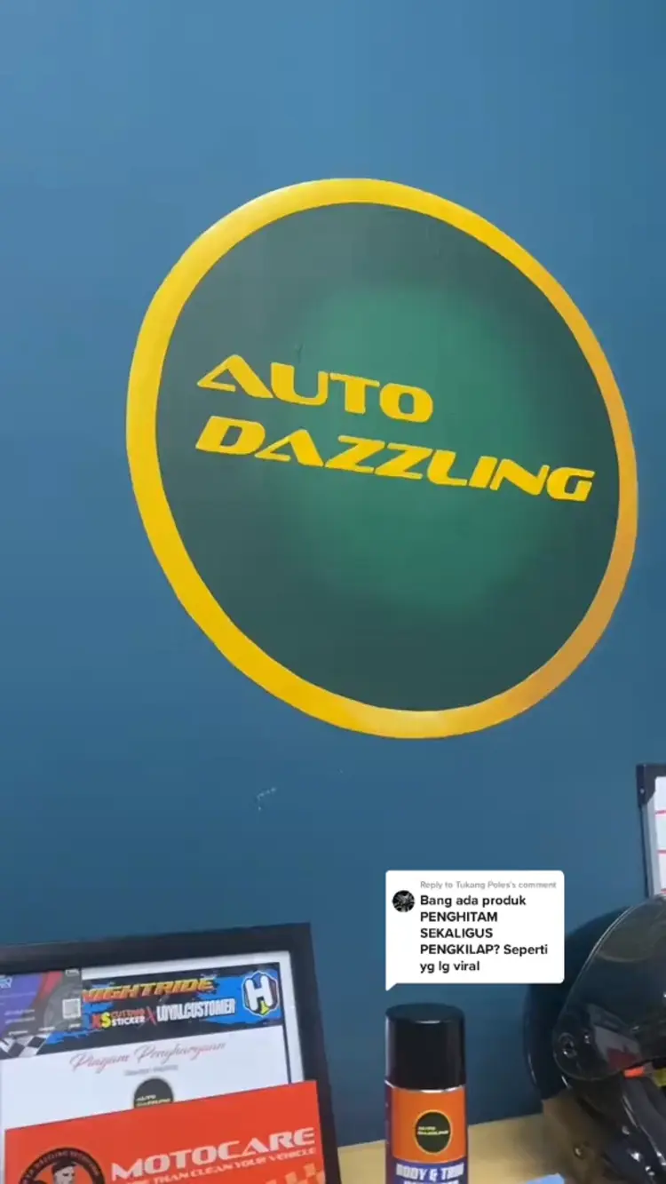 Pengkilap dan Penghitam Bodi Motor Auto Dazzling Trim & Body Restorer
