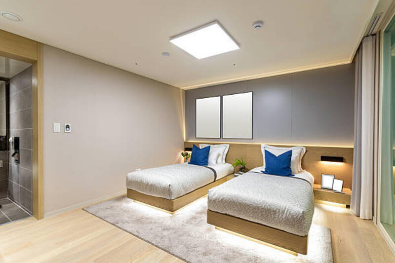 view-of-the-living-room-with-the-bed-and-bathroom.jpg (612×408)