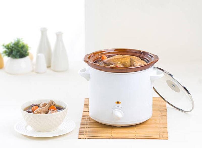 pot-makanan-casserole-terisolasi.jpg (612×448)