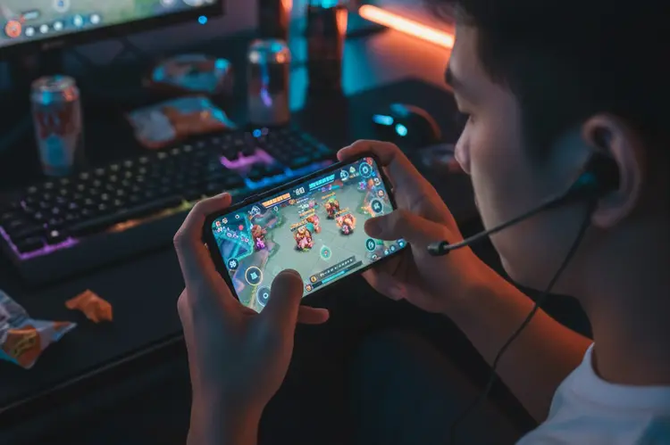 Mau Chicken Dinner? Headset Kabel Harus Jadi Andalanmu Untuk Mobile Gaming