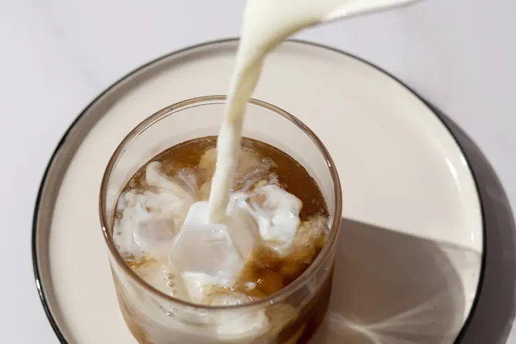 8 Ide Minuman Kekinian dengan Campuran Oat Milk Agar Makin Nikmat