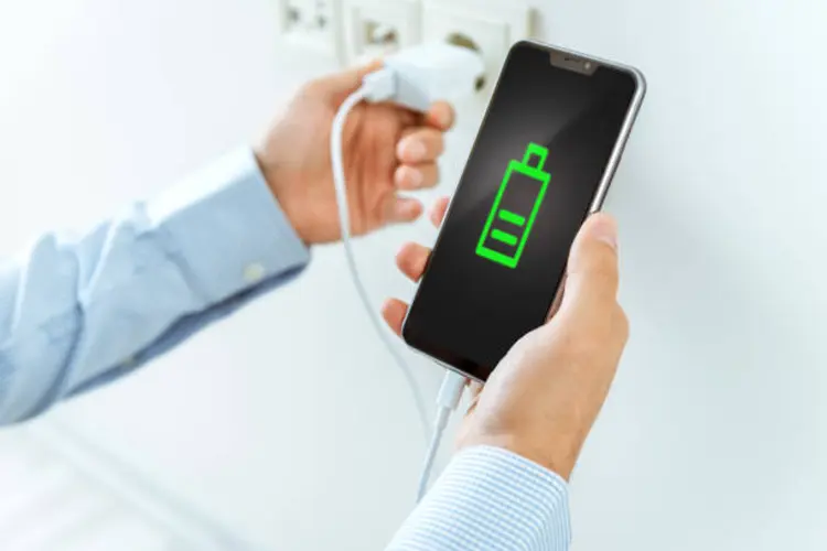 Waspada! Ini 5 Bahaya Menggunakan Charger KW 