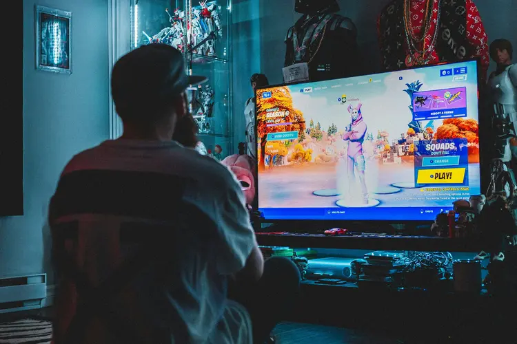 Nonton Drakor Sampai Gaming Makin Seru, Ini Smart TV Murah yang Cocok Buat Anak Kos