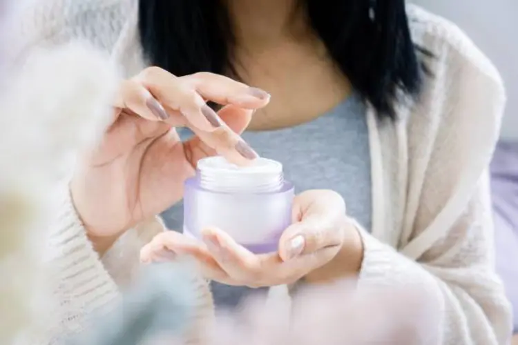 7 Tips Layering Moisturizer dengan Makeup Agar Hasilnya Lebih Halus