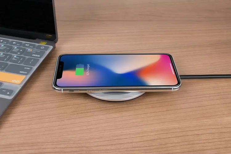 Nggak Perlu Ribet Kabel, Cas HP Lebih Praktis dengan Wireless Charger