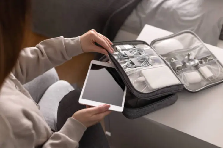 Ribet Bawa Tab atau iPad Beserta Aksesorisnya? Saatnya Kamu Punya Tas Tablet yang Praktis!