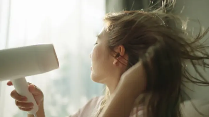 5 Cara Memilih Hair Dryer yang Aman dan Tidak Merusak Rambut