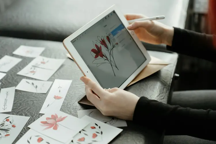 Bukan Sembarang Tablet! Intip Senjata Rahasia Para Digital Illustrator
