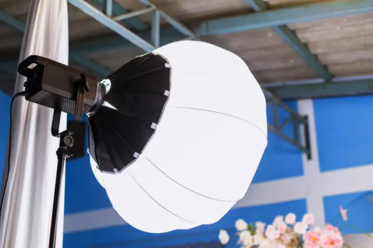 Stop Pakai Softbox Kotak! Kenapa Lampu Softbox Bola Jadi Tren?