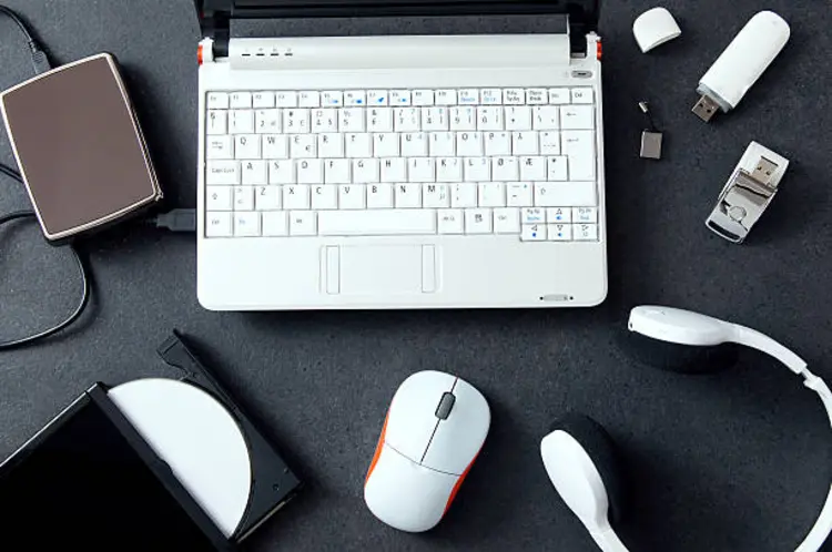 5 Aksesoris Laptop yang Bikin Aktivitas Lebih Lancar