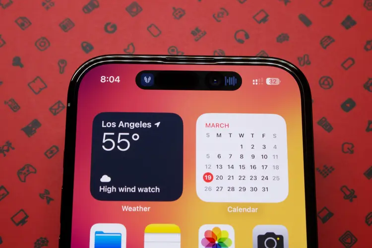 Dynamic Island Bukan Hiasan! Ini Trik Pakainya Biar iPhone Kamu Gak Cuma Buat Scroll TikTok