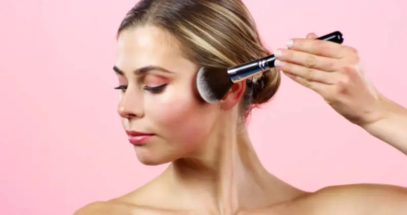 Cream Blush vs Powder Blush, Kamu Cocok Pakai yang Mana?