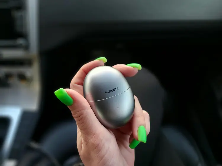 FreeBuds 6i vs SE 3, Mana TWS Huawei Terbaik?