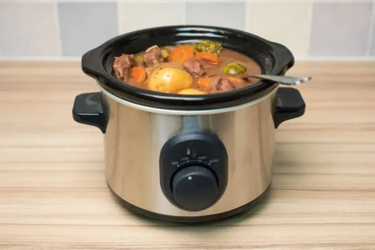 Rahasia Kenapa Slow Cooker Harus Pakai Pot Tanah Liat