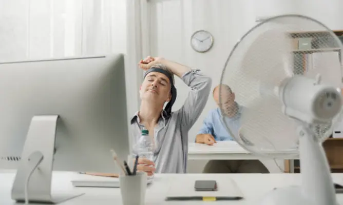 7 Hal yang Perlu Dipertimbangkan Sebelum Membeli Kipas Angin Meja