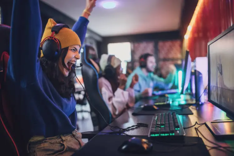 Teknologi Noise Cancelling di Headset Gaming, Perlu Nggak Sih?