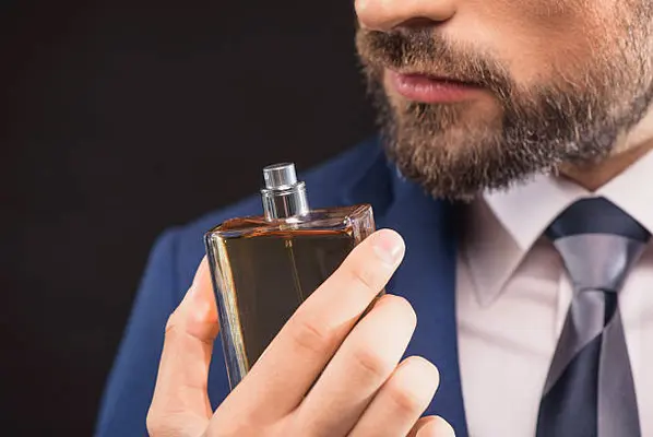 Parfum Tobacco Pria Pilihan Tepat untuk Evening Hangout