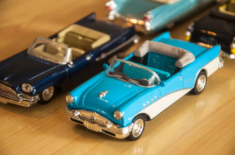 Tips Jitu Membedakan Diecast Original dan Palsu, Jangan Sampai Tertipu!