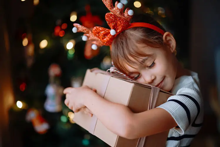 Ide Kado Natal Anak yang Aman dan Edukatif