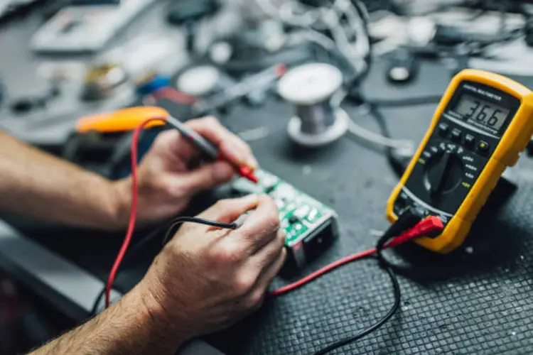 Stop Ribet! Cara Pakai Digital Multimeter untuk Pemula Tanpa Pusing