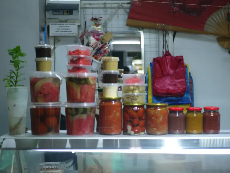 Mana yang Lebih Baik, Toples Kaca atau Plastik? Pilih Sesuai Kebutuhan Dapurmu