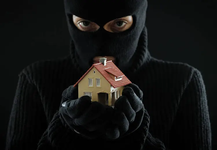 5 Cara Supaya Rumah Nggak Jadi Target Maling, Anti Was-was!