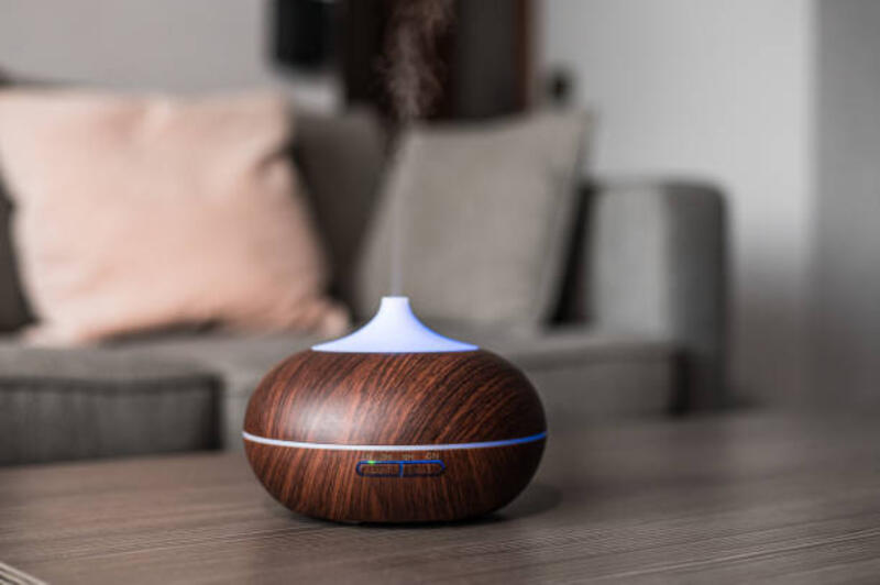 humidifier-udara-modern-di-atas-meja.jpg (612×407)